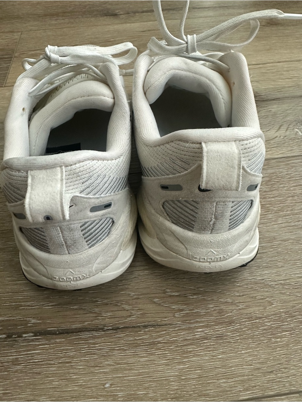 Nike Vomero Sz 7 - Picture 4 of 6